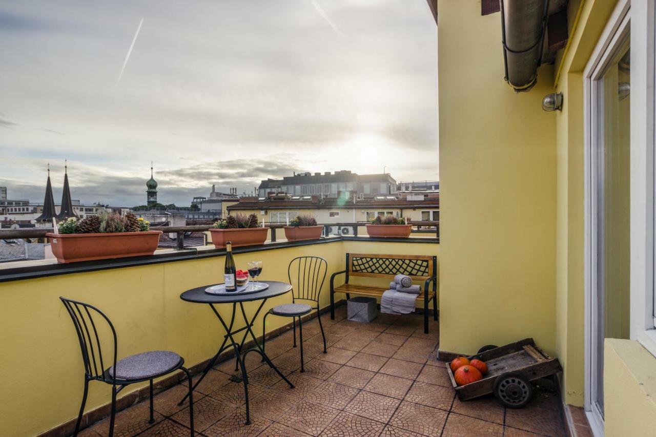 Prague 1 Sunny Apt With Terrace By Michal&Friends Apartment Luaran gambar